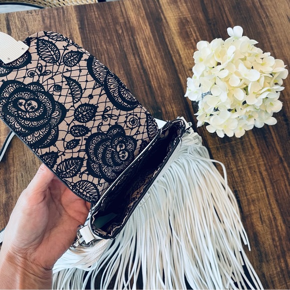 Carlos Santana White Fringe Crossbody Bag - Picture 7 of 10